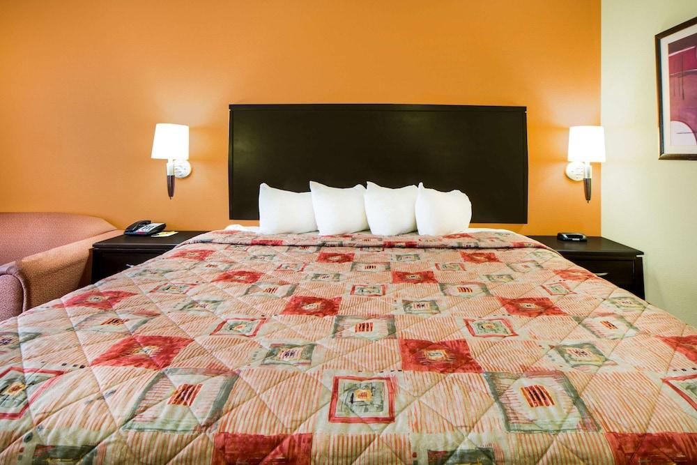 Comfort & Hotel Lubbock