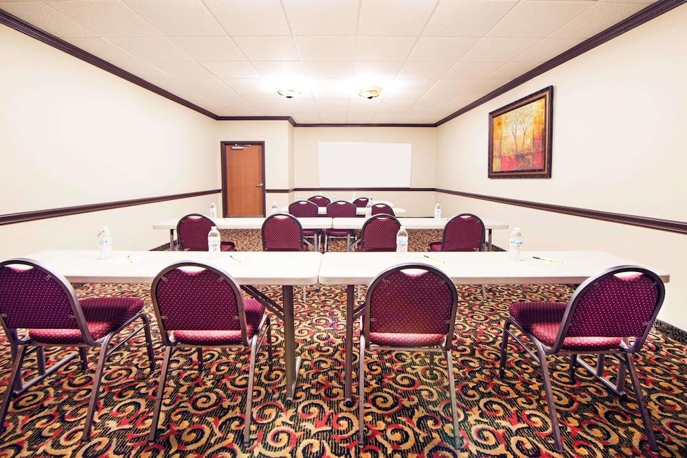 Comfort & Hotel Lubbock