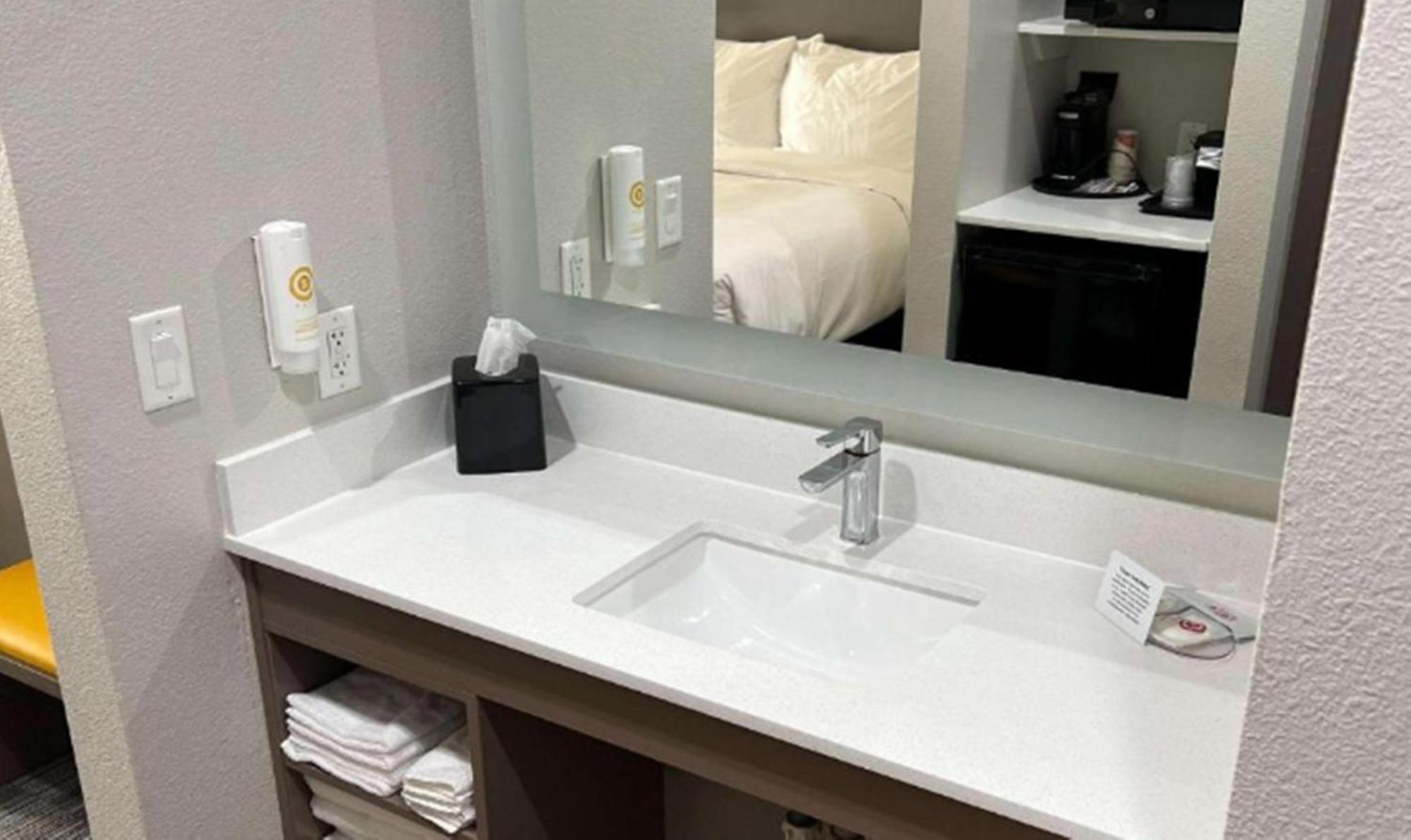 Hotel Comfort & Lubbock